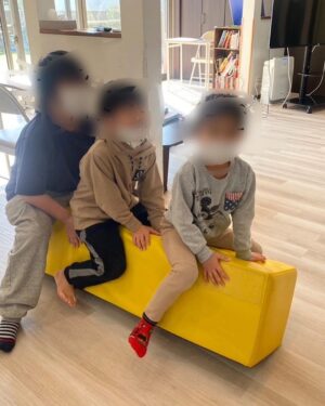お馬さんごっこ